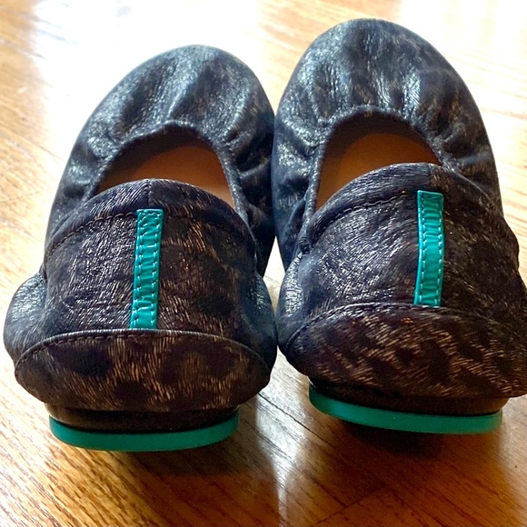 Black Leopard Limited Edition Tieks Size 12 New in Box - Picture 4 of 13